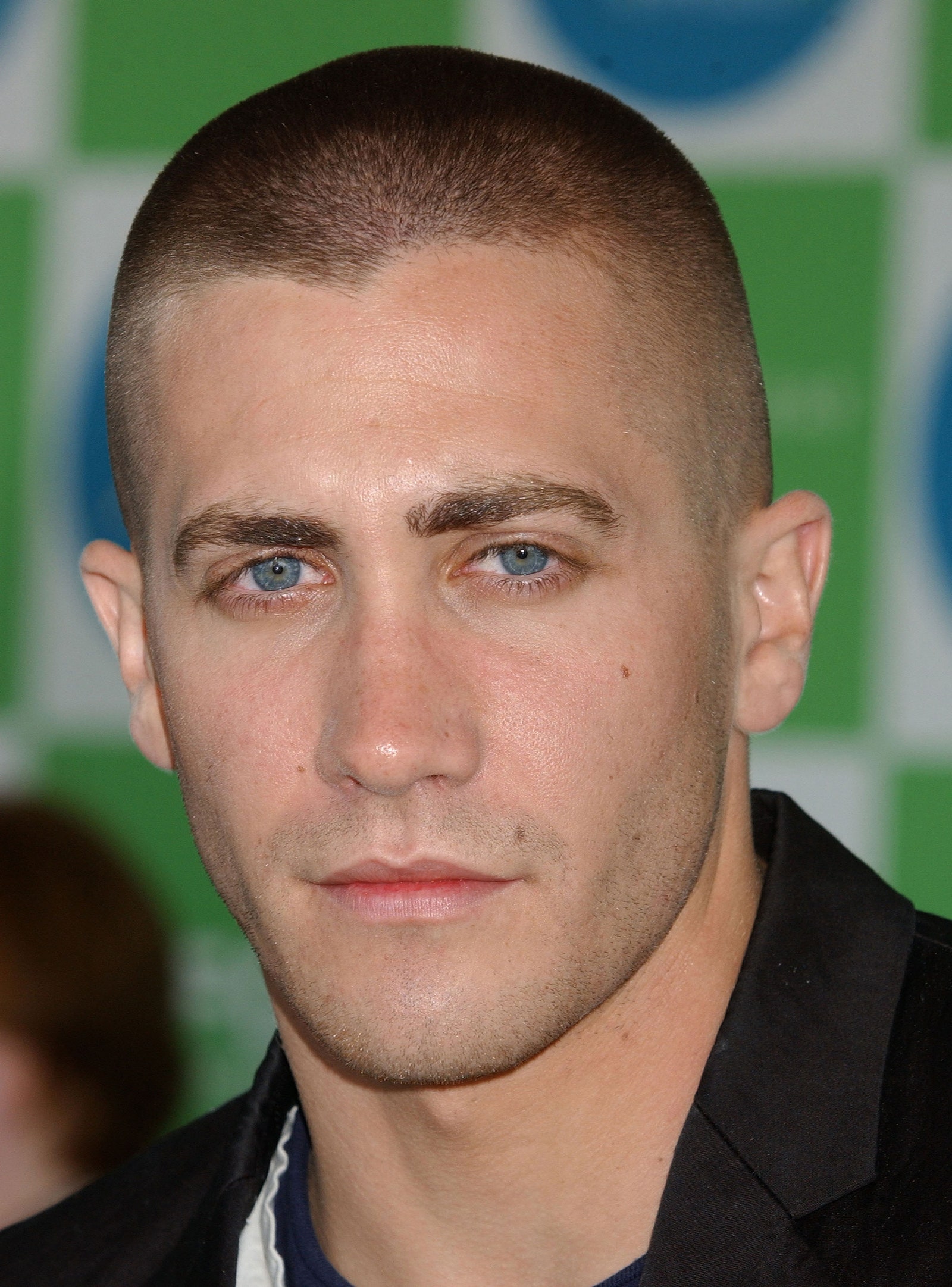 Jake Gyllenhaal se rapó en la alfombra roja
