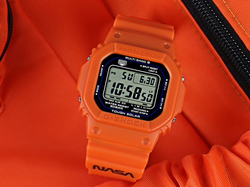 Reloj GShock GWM5610NAS en naranja con pantalla digital