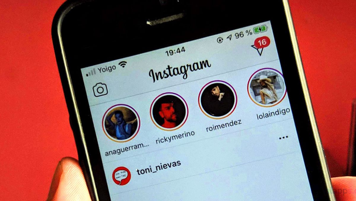 El truco para ver las historias de Instagram al revés