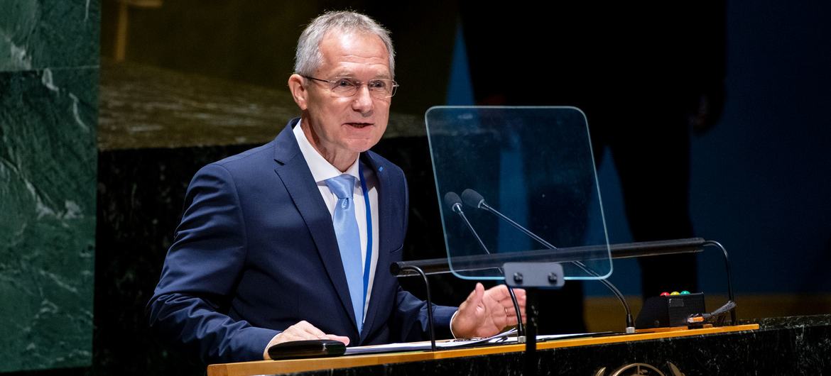 Csaba Kőrösi, presidente electo de la 77ª sesión de la Asamblea General de las Naciones Unidas, se dirige a los Estados miembros.