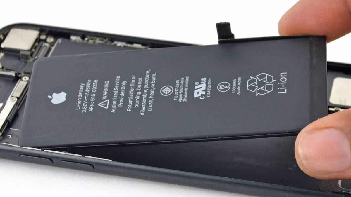 Las baterías extraíbles son cada vez más raras en el mercado.