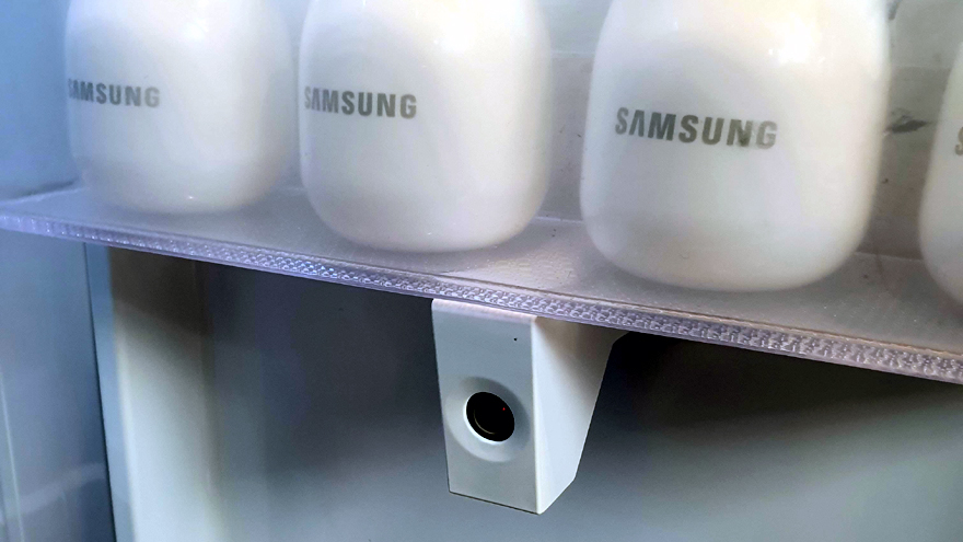 Algunos modelos de frigoríficos inteligentes incluyen cámaras internas conectadas a Internet.