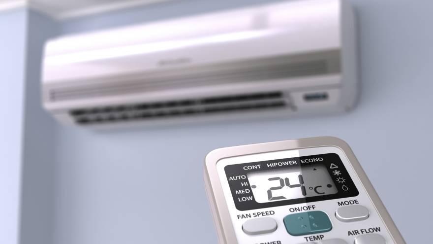 Un ajuste de la temperatura del aire acondicionado permite ahorrar energía.