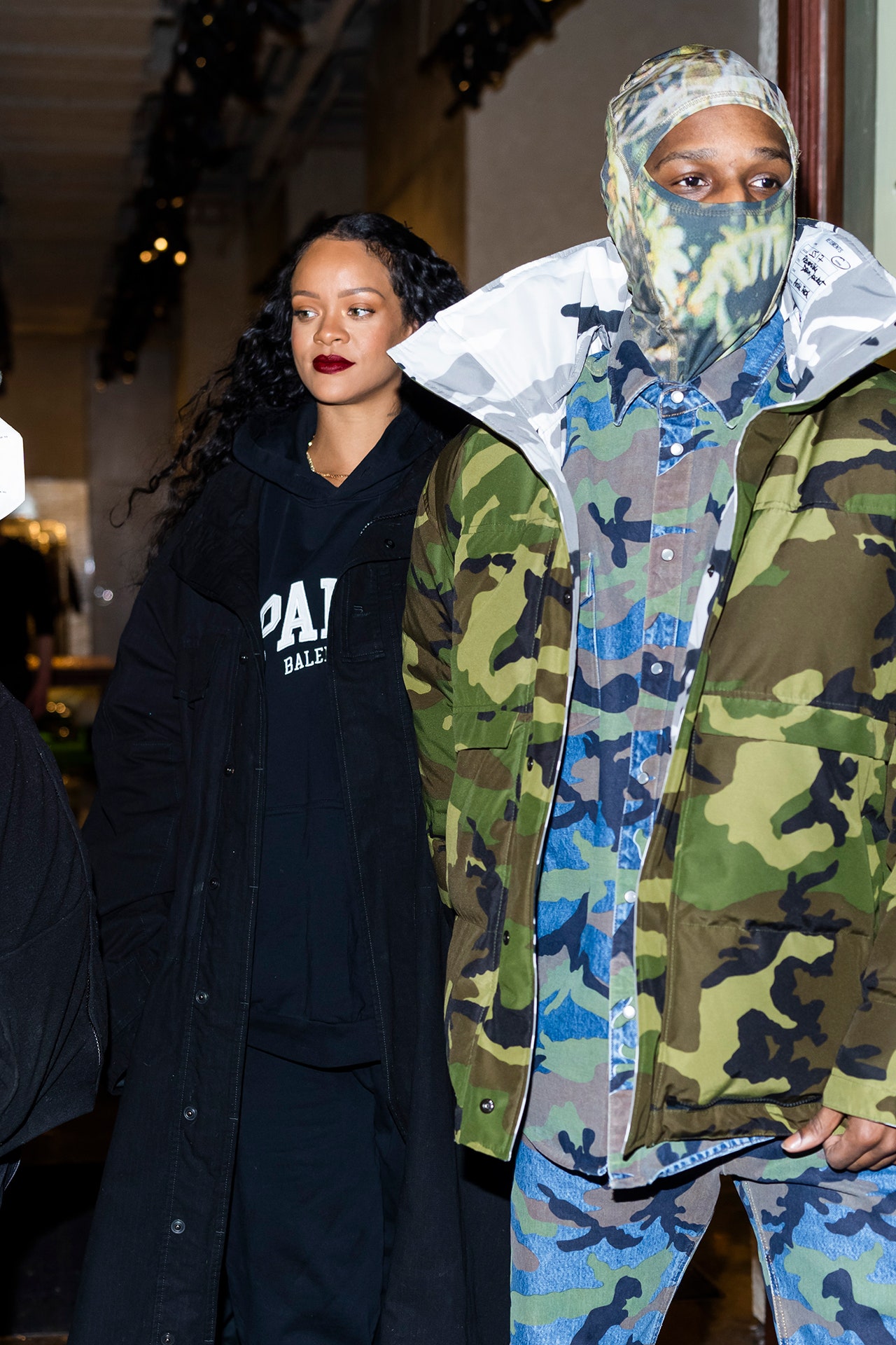 Rihanna y AAP Rocky con pasamontañas
