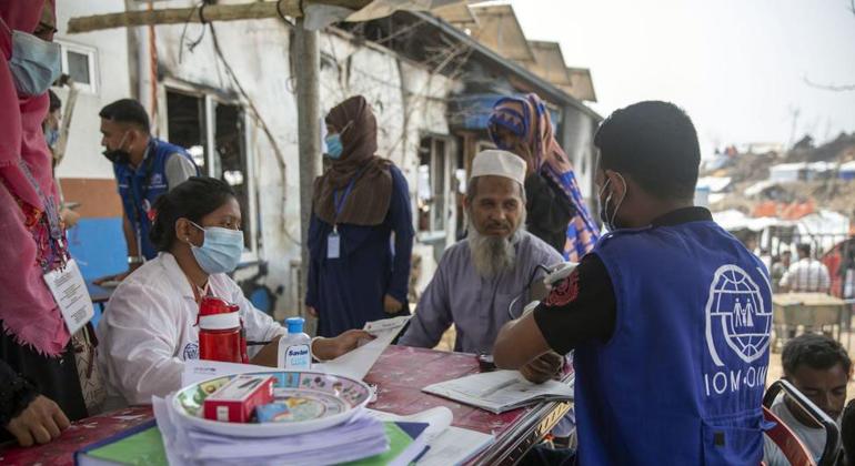 La OIM brinda asistencia médica a los refugiados rohingya recién llegados.