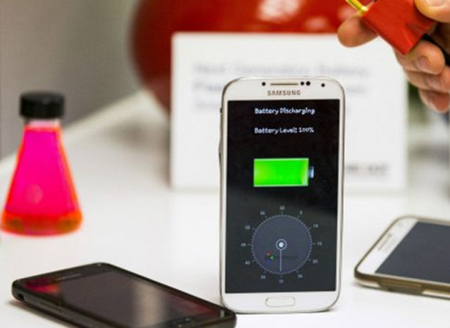 Las baterías de los teléfonos celulares tienen elementos que son sensibles a la temperatura ambiente.