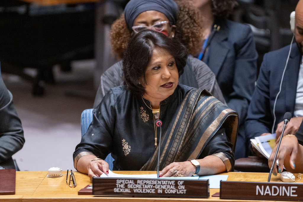 Pramila Patten, Representante Especial del Secretario General sobre Violencia Sexual en Conflictos, informa al Consejo de Seguridad durante la reunión sobre Mujeres y Paz y Seguridad.
