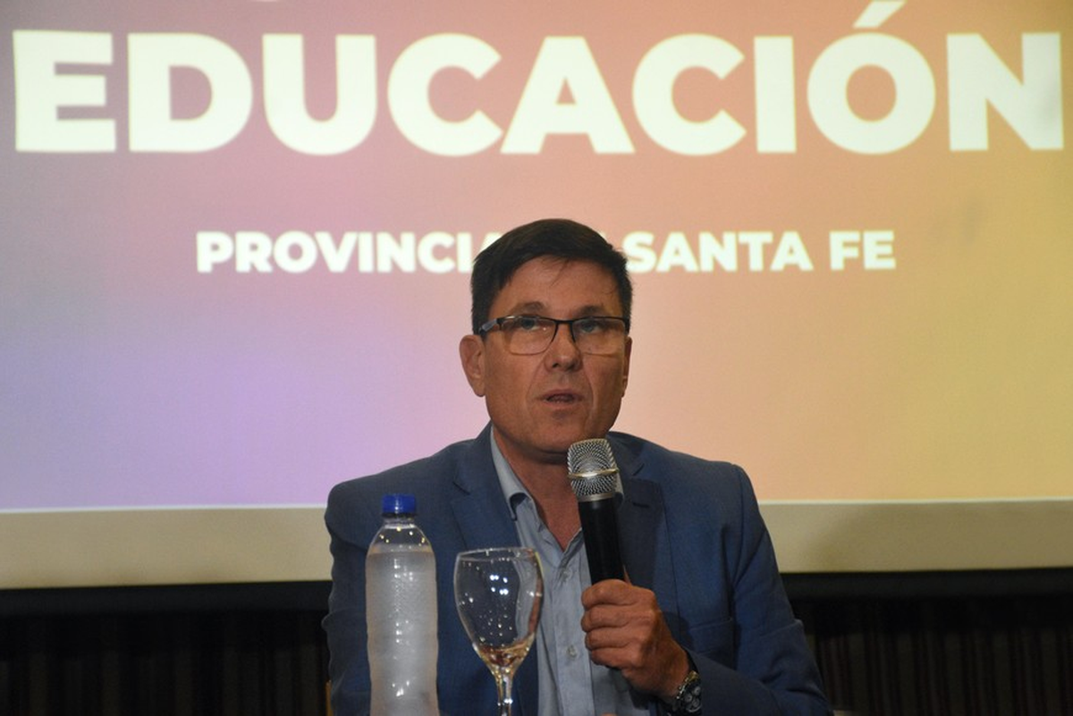 José Goity, Ministro de Educación de Santa Fe.